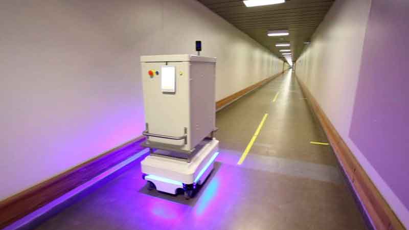 Autonomous robots for room disinfection created